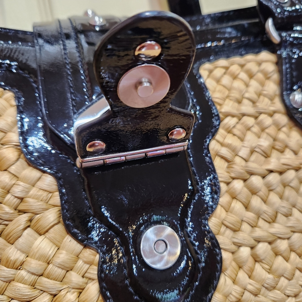 Michael Kors Shoulder Weave & Leather Trim Bag - Picture 7 of 12